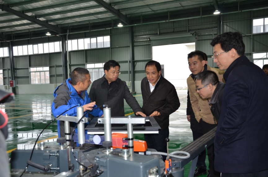 內(nèi)江市委副書記、市長任曉春等領(lǐng)導(dǎo)到我公司調(diào)研